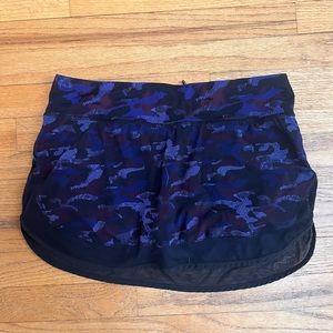 Lululemon Rare Camo Size 8 Tennis skirt